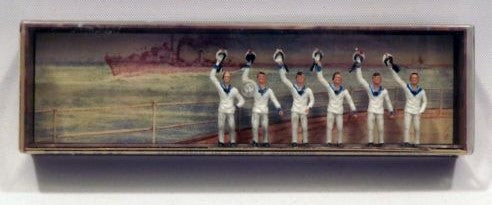 Merten 946 HO Sailors in White Uniforms