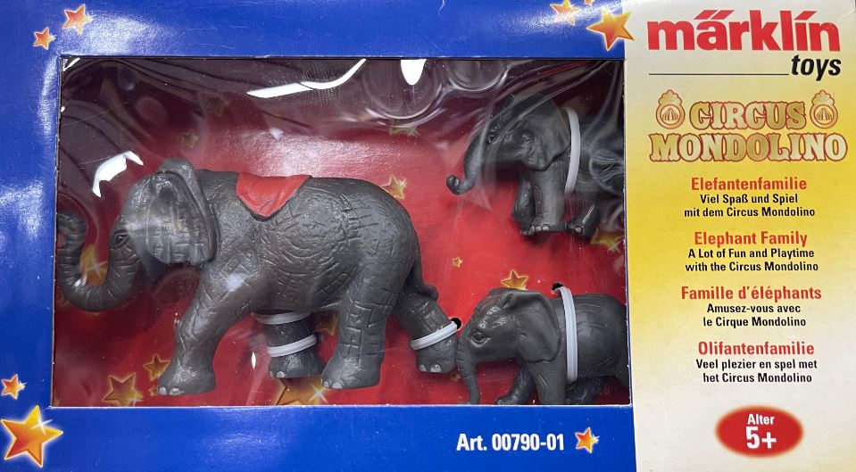 Marklin 00790-01 HO Scale Circus Mondolino Elephant Family (Set of