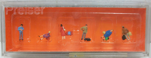 Preiser 88518 Z Passengers Waiting Figures (Set of 6)