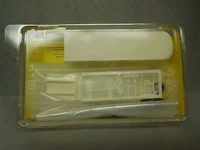 Resin Unlimited 304 HO 1950's Era Van Trailer Unpainted Resin Kit