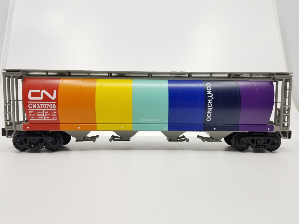 MTH 30-75363 O Gauge Canadian National 4-Bay Cylindrical Hopper Car #370708