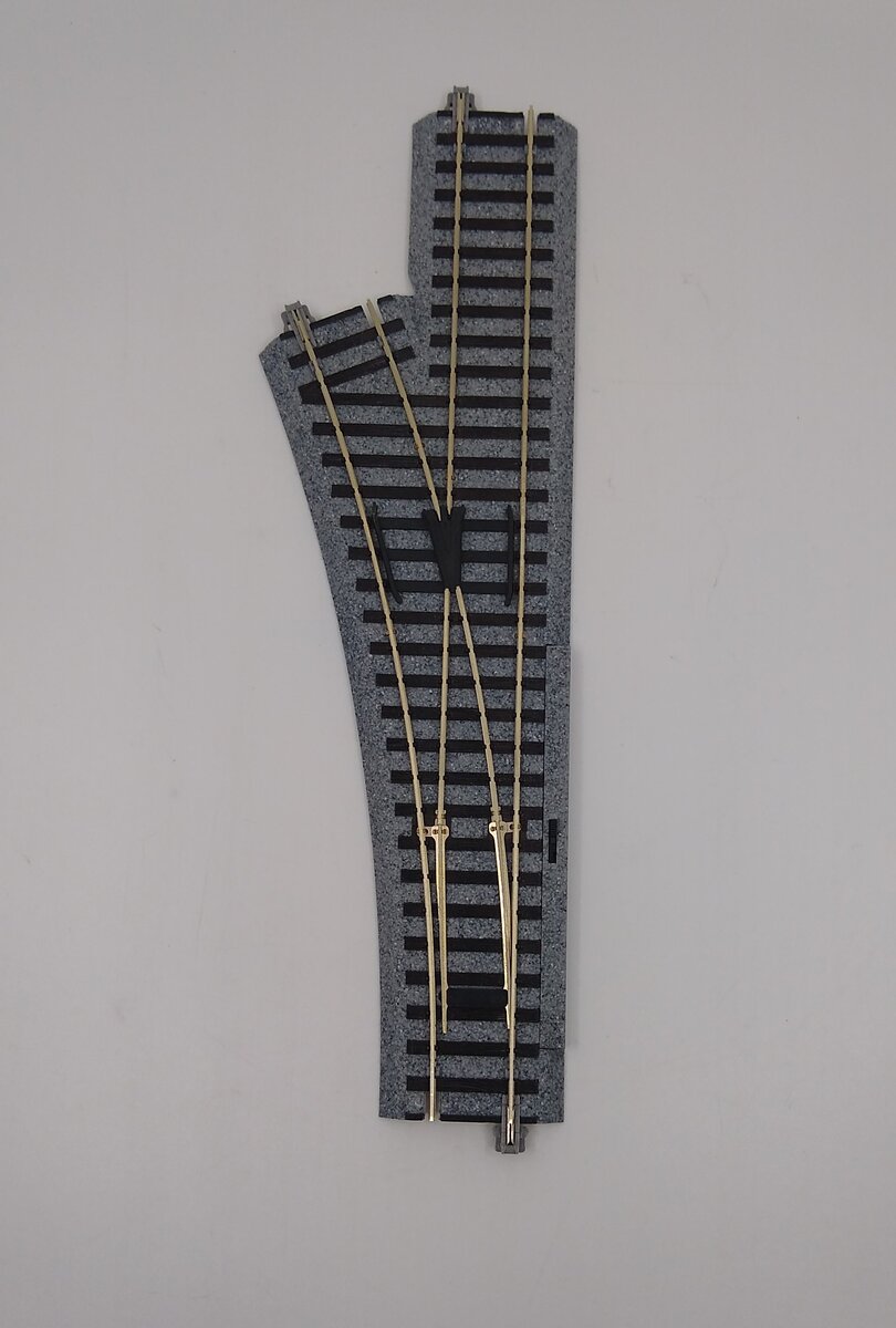 Kato 2-840 HO Gauge Code83 19-1/4"Unitrack Left Hand Manual Switch Turnout Curve