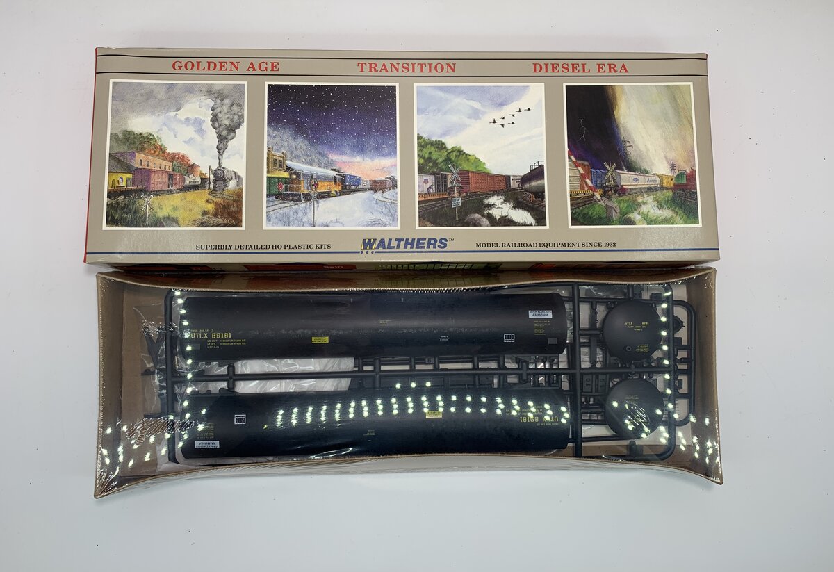 Walthers 932-5257 HO UTLX 65' AA Tank Car Road # 89181 Kit