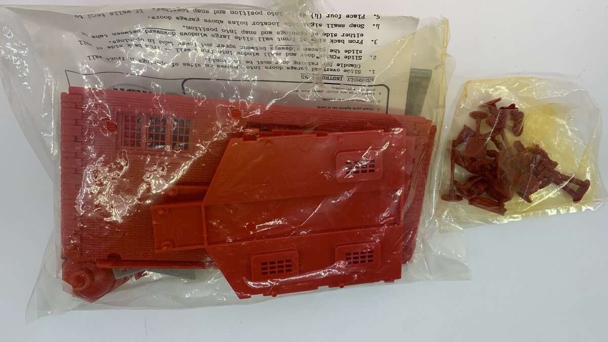 K-Line K-4091 O Scale K-Lineville Firehouse Building Kit