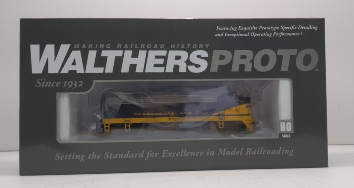 Walthers 920-40913 HO Chesapeake & Ohio EMD F7A-B Set Diesel Loco #7050/7525