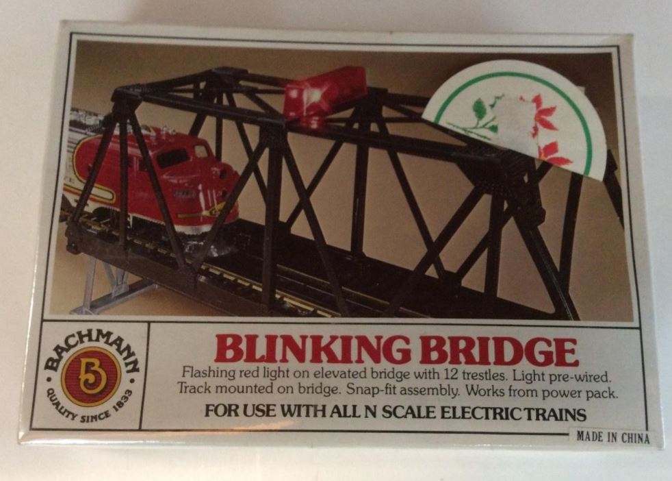 Bachmann 46721 N Blinking Bridge Set & Trestle Kit