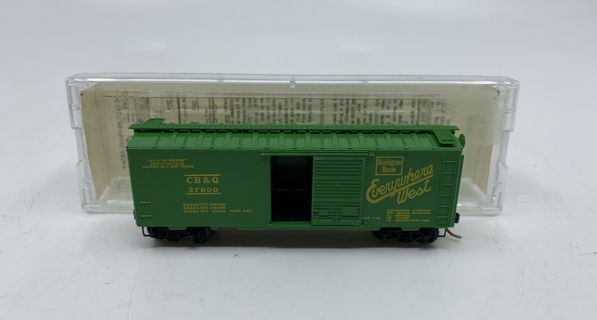 Micro-Trains 02000130 N Scale CB&Q 40' Standard Single Door Boxcar #37000