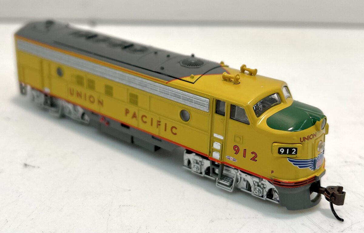 Model Power 87445 N Union Pacific EMD FP7A Phase II Diesel Loco Standard DC