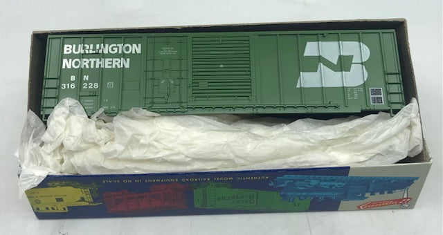 Roundhouse 1935 HO Burlington Northern 50' Combination Door Boxcar Kit