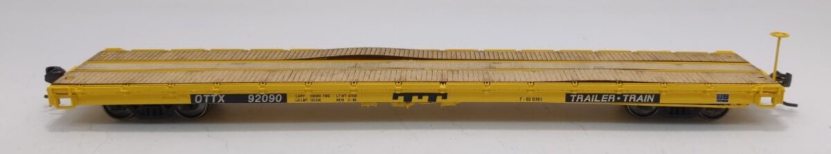 InterMountain 46401 HO Trailer Train 60' Wood Deck Flat Car