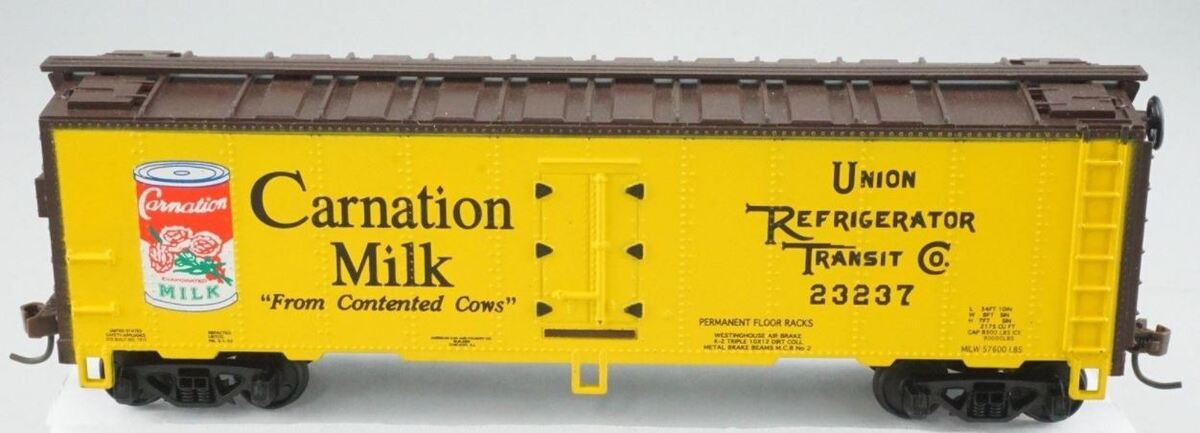 Mantua 733305 HO 41' Steel Reefer Carnation Milk