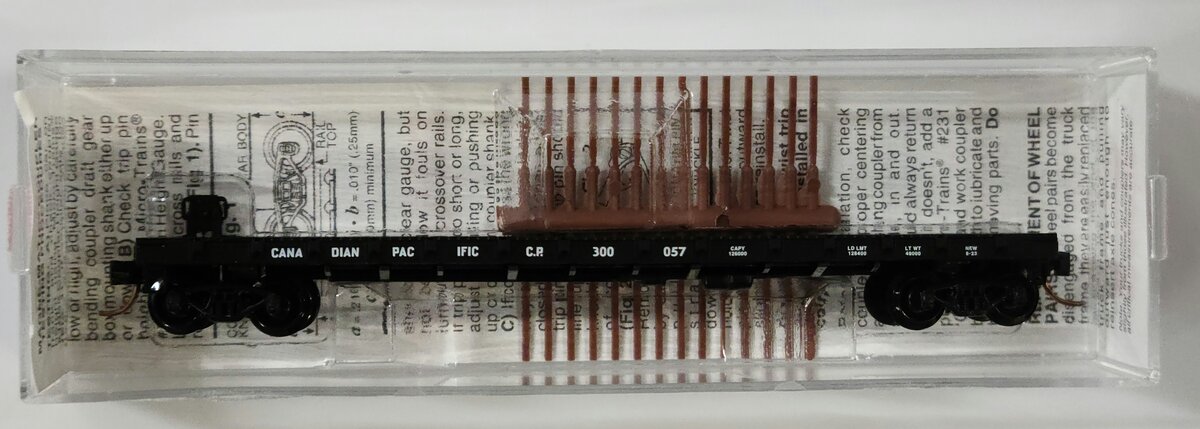 Micro-Trains 04400040 N Canadian Pacific 50' Straight Side Flatcar #300057
