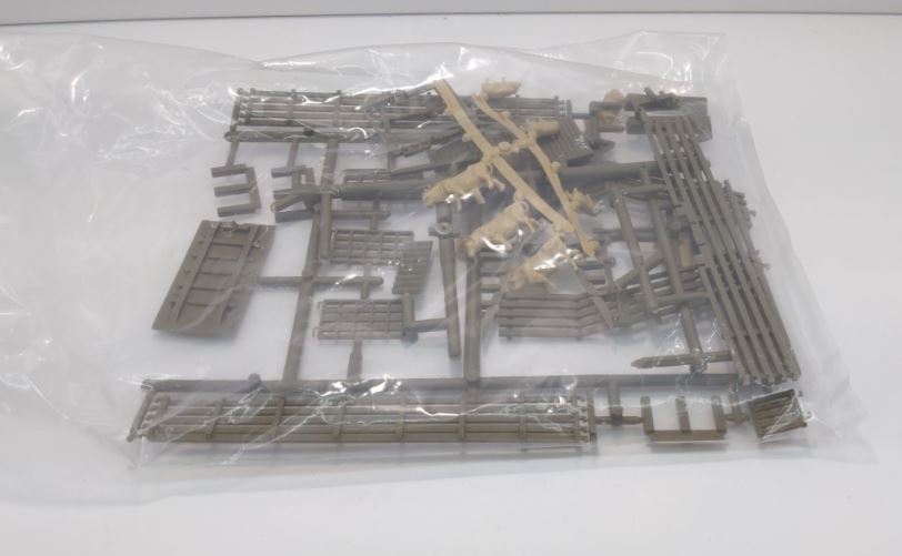 Life Like 433-1378 HO Scale Modular Stock Pen Building Kit