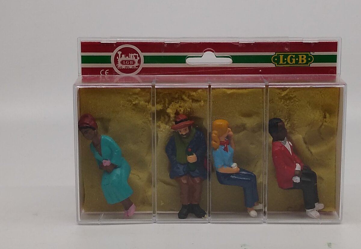 LGB 5147 Sitting Figures (Set of 4)
