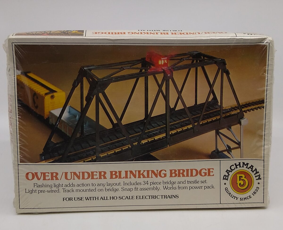 Bachmann 461222 HO Over/Under Blinking Bridge For Use With Electric Trains
