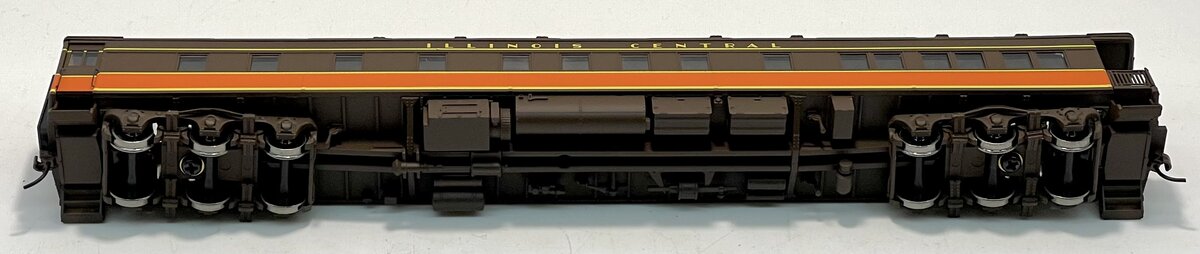 Walthers 932-10268 HO Illinois Central Pullman Heavyweight Observation Car