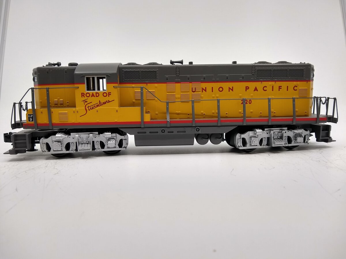 MTH 30-2981-3 Union Pacific GP-9 Non-Powered Diesel Engine #267