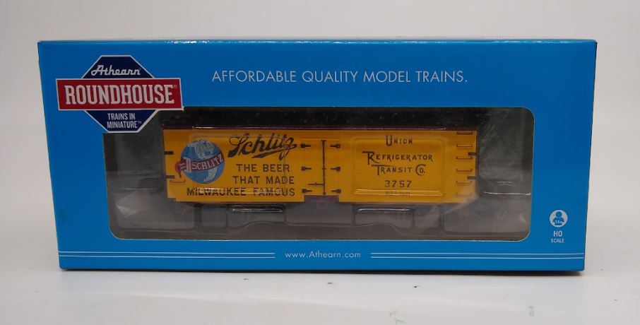 Roundhouse 85564 HO Scale Schlitz URTZ 36' Wood Reefer #3757