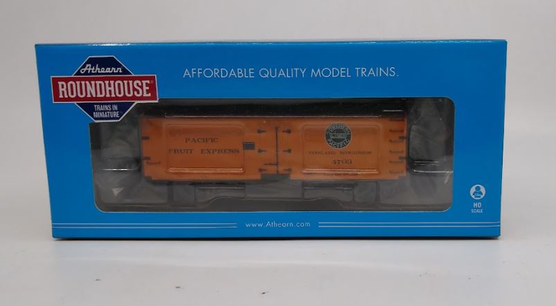 Roundhouse 85554 HO Scale Pacific Fruit Express 36' Wood Reefer #4703