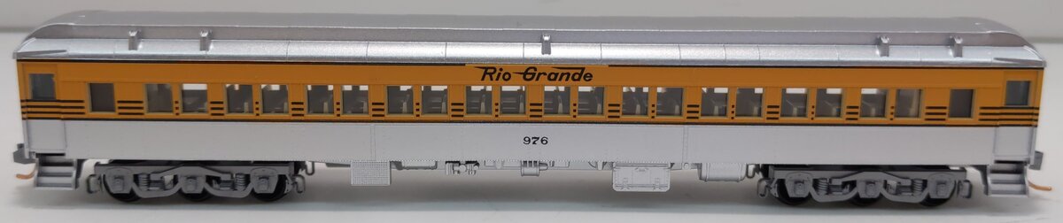 Micro-Trains 14500160 N D&RGW 78' Heavyweight Paired Window Coach Car #976