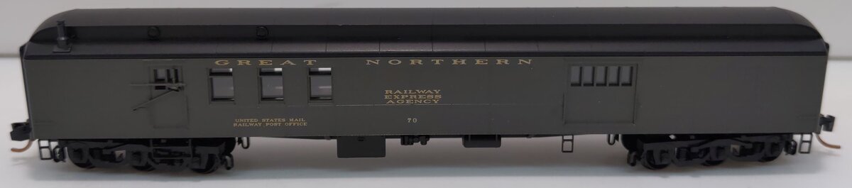 Micro Trains 14800020 N Great Northern 70' Heavyweight Mail Baggage Car #70