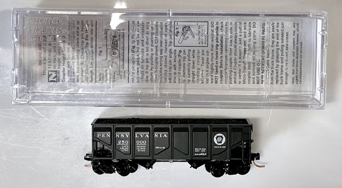 Micro-Trains 08500080 N Pennsylvania 33' Panel Side 3-Bay Hopper #250000