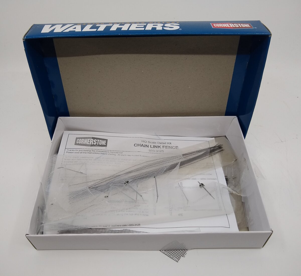 Walthers 933-3125 HO Chain Link Fence Plastic Kit