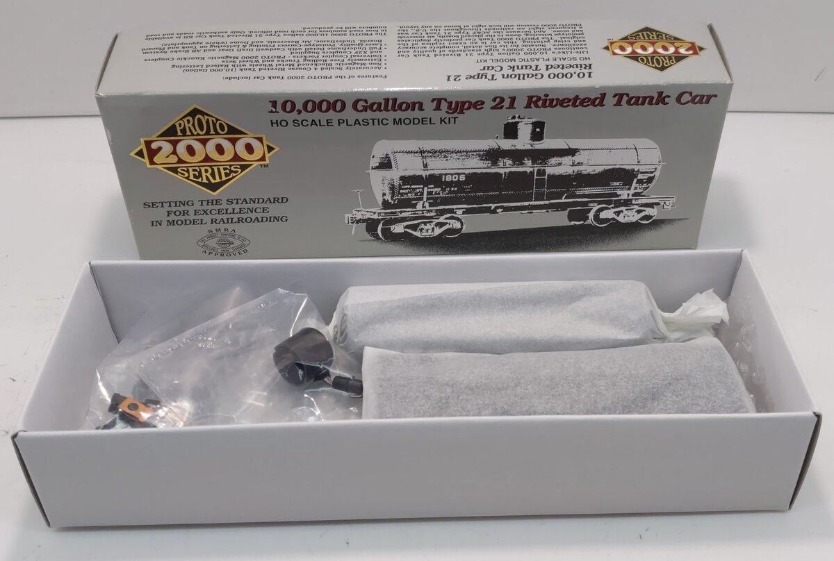 Proto 2000 23158 HO COSX 10,000 Gallon Type 21 Riveted Tank Car Kit #2043