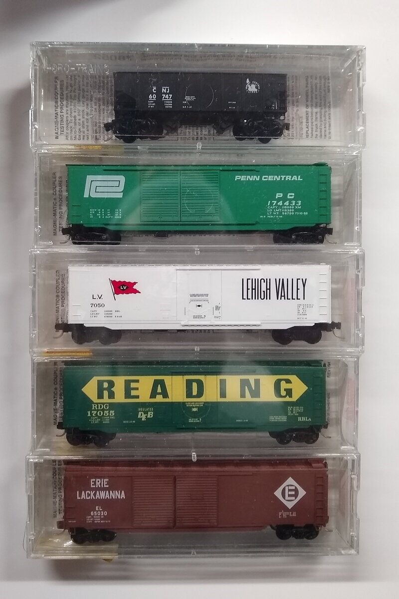 Micro-Trains 07800052 N Conrail Merger of April 1976 Boxcars (Set of 5)
