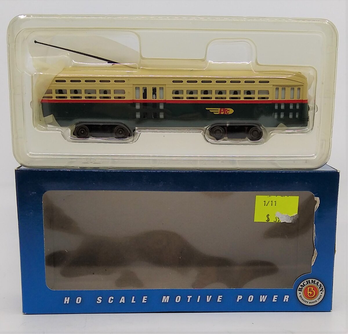 Bachmann 62945 HO Scale Philadelphia Streamline Trolley