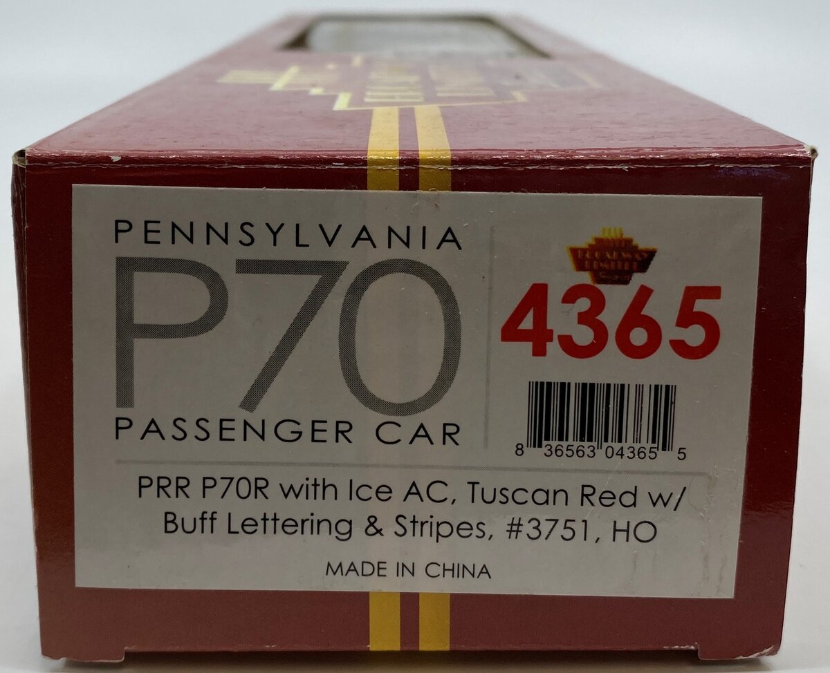 Broadway Limited 4365 HO PRR P70R Coach w/Ice Air Conditioning & Lights