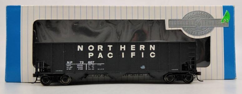 Bachmann 18735 HO Northern Pacific Bethlehem 3-Bay 100-Ton Open Hopper #73607