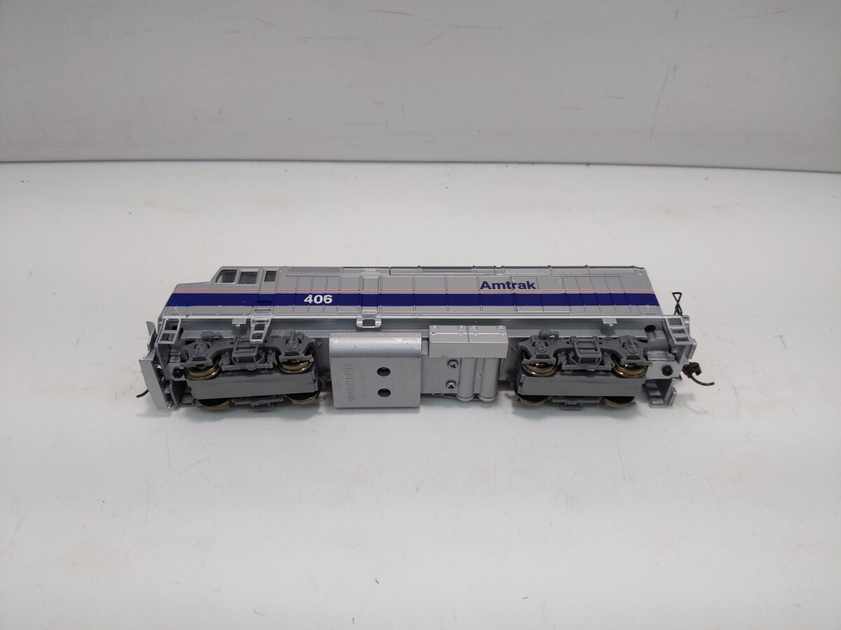 Walthers 931-335 HO Amtrak EMD F40PH Phase IV Diesl Locomotive #406