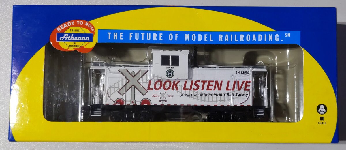 Athearn 75236 HO BNSF/OLS Wide Vision Caboose #12580