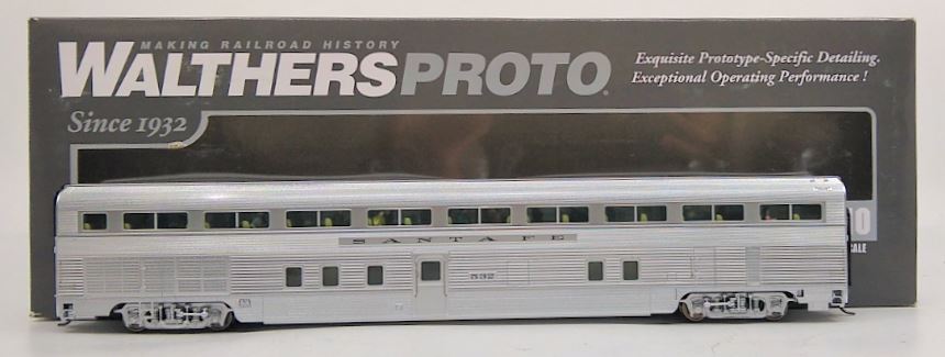 Walthers 920-9642 HO ATSF Deluxe Edition 1 85' 68-Seat Step-Down