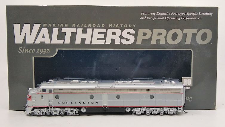 Walthers 920-49357 HO Chicago, Burlington & Quincy EMD E9A #9992