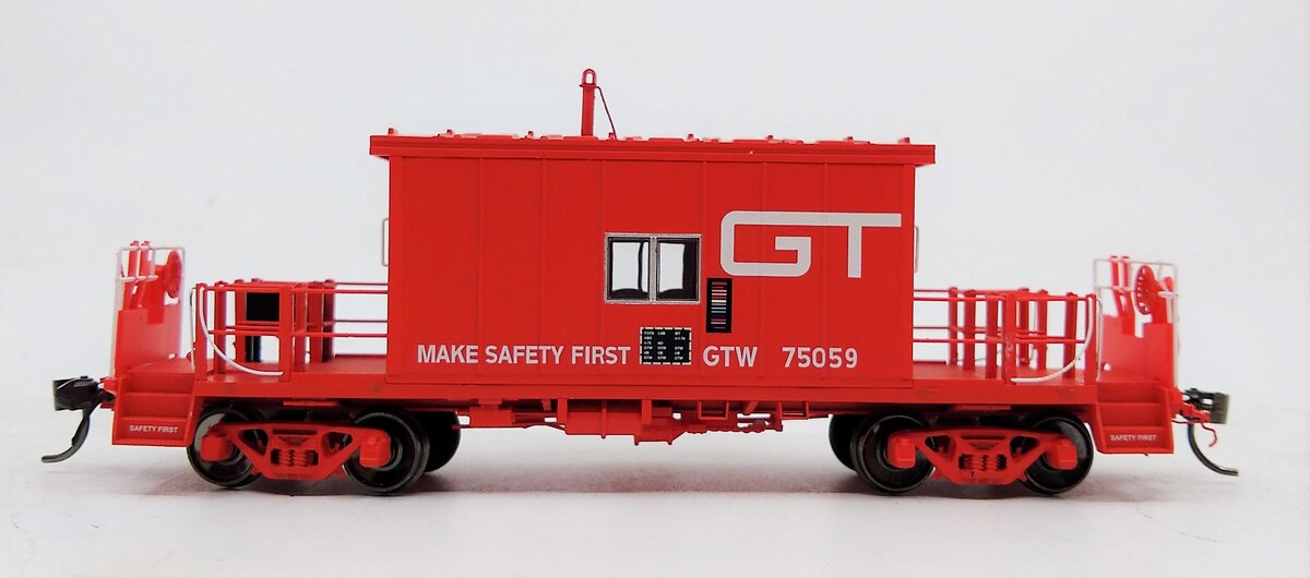 Bluford Shops 34411 HO GTW Transfer Caboose -Short Roof #75059