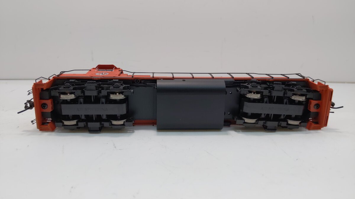 Atlas 10000389 HO DT&I GP40-2 Phase I Diesel Locomotive w/ DCC #410