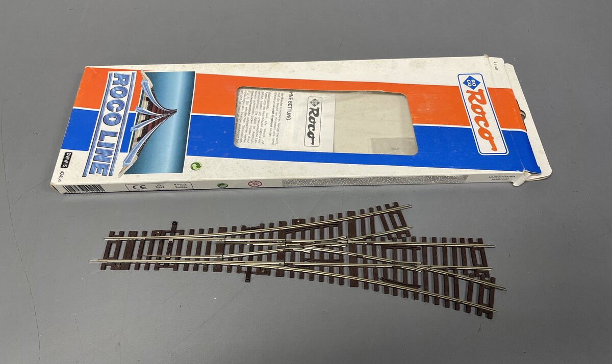Roco 42454 HO DWW15 3-Way Switch Turnout