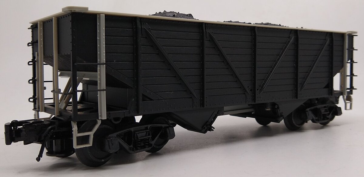 Atlas 6420 O Undecorated 50 Ton War Emergency Hopper (3 Rail)