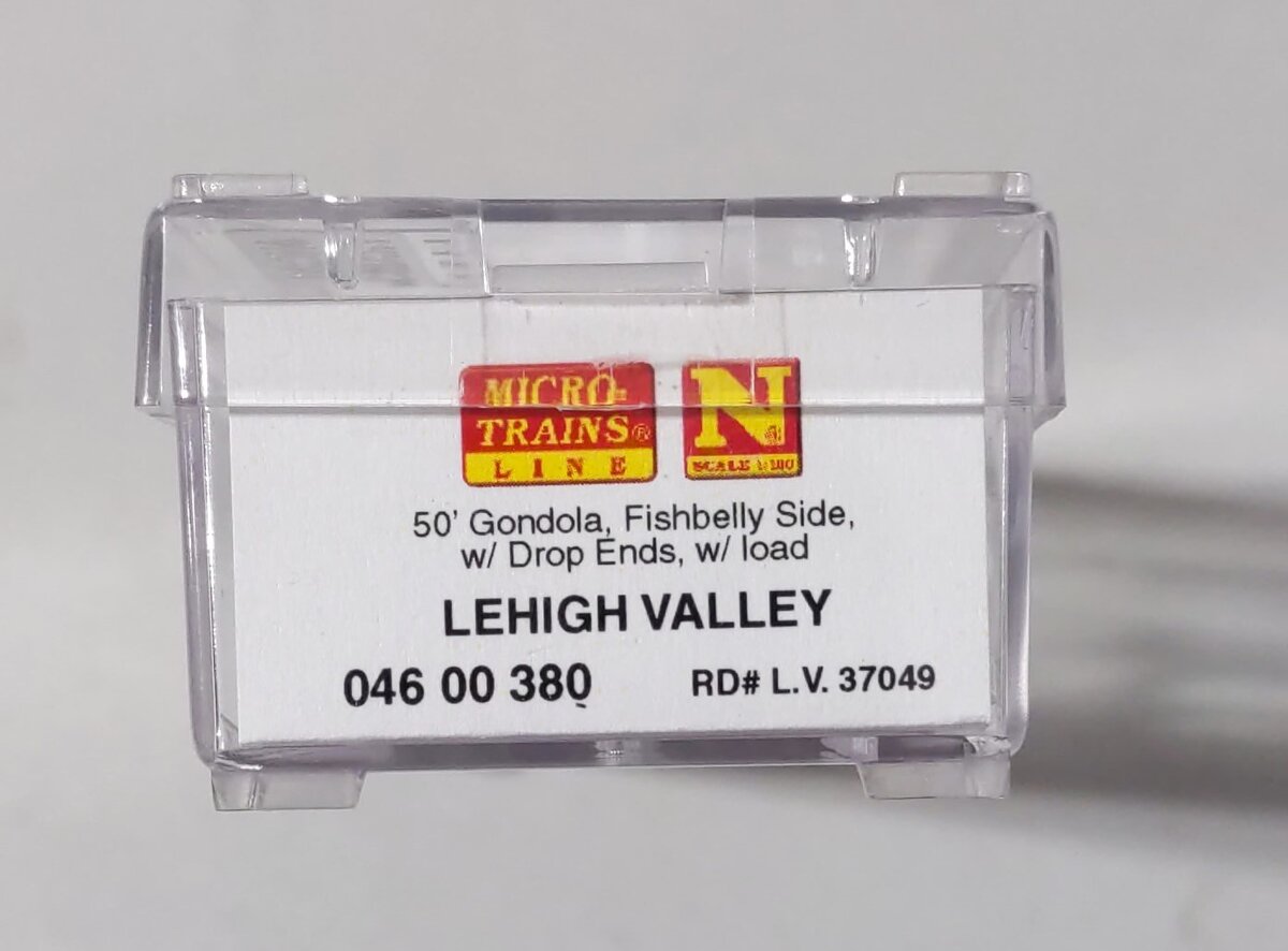 Micro-Trains 04600380 N LV 50' Fishbelly Side Gondola w/Scrap Metal Load #37049