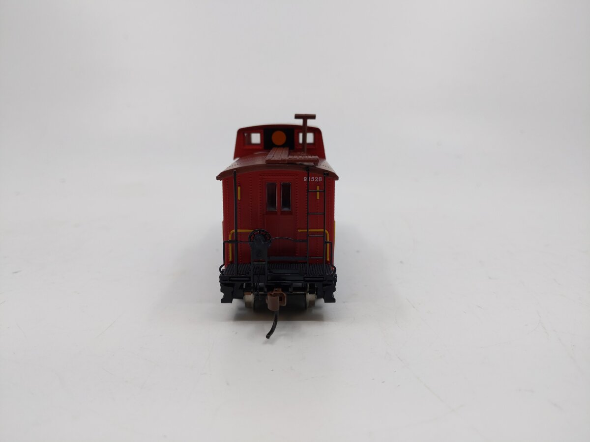 Athearn 74334 HO CNJ Eastern 4-Window Caboose #91528
