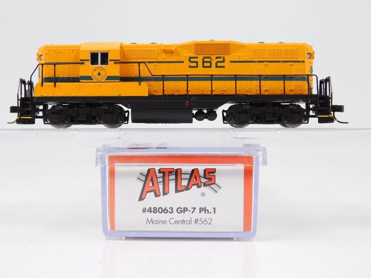 Atlas 48063 N Scale MEC GP7 Diesel Locomotive #562 w/DCC – Trainz