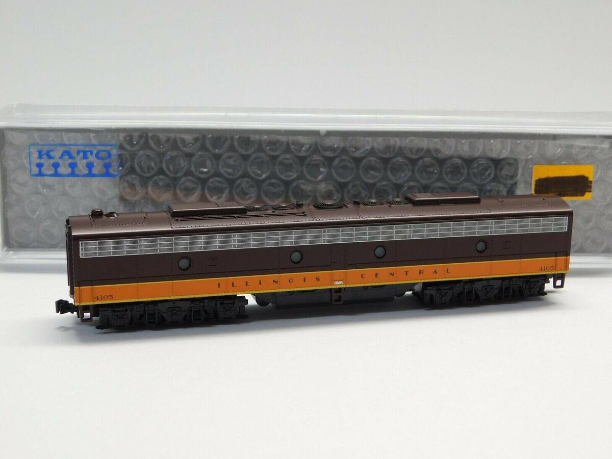 Kato 176-5364 N Illinois Central E8 Diesel Locomotive B-Unit #4105