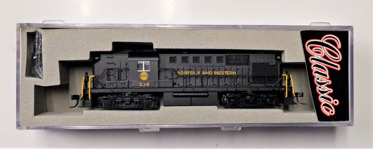Atlas 42618 N Scale Norfolk & Western RS-11 Diesel Locomotive #339