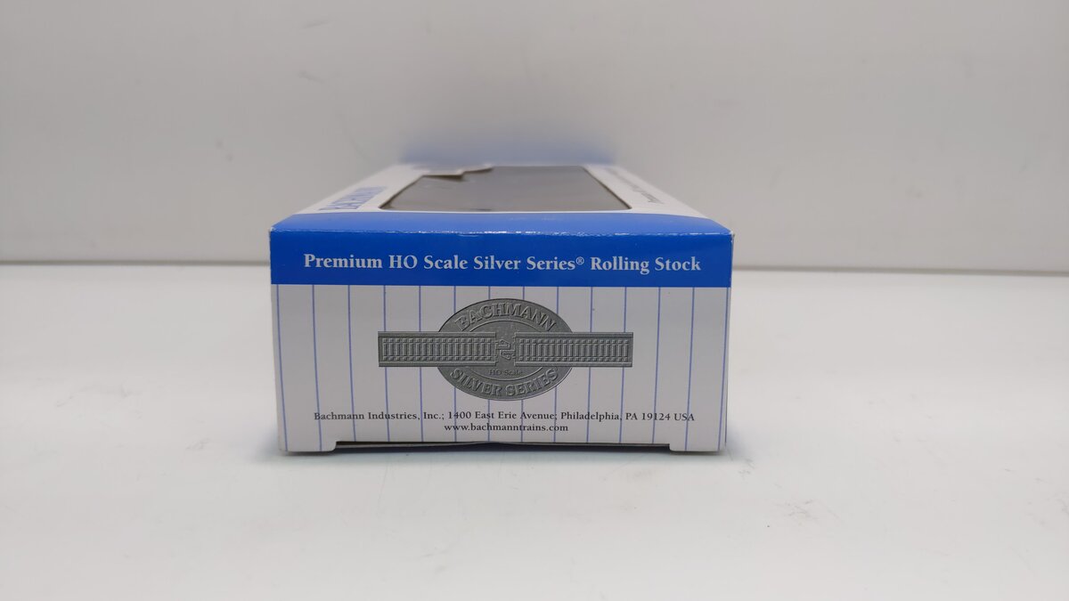 Bachmann 73204 HO Scale Baltimore & Ohio Bay Window with Roof Walk Caboose
