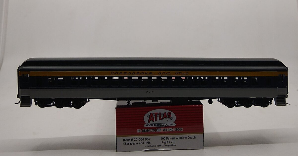 Atlas 20004957 HO Chesapeake and Ohio Paired Window Coach #710