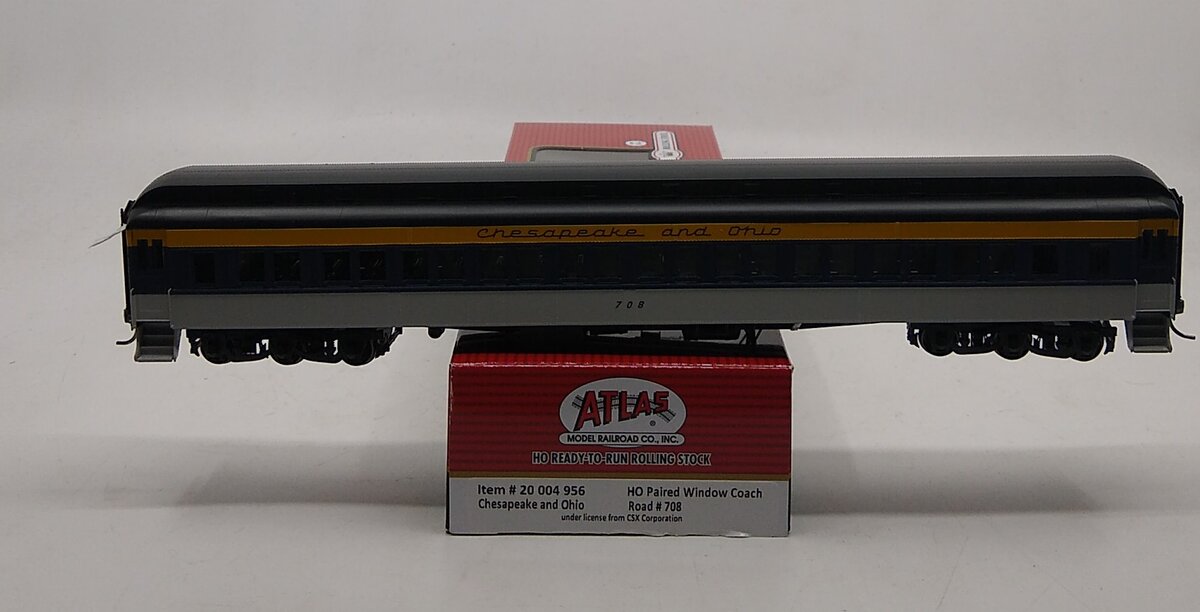 Atlas 20004956 HO Chesapeake and Ohio Paired Window Coach #708