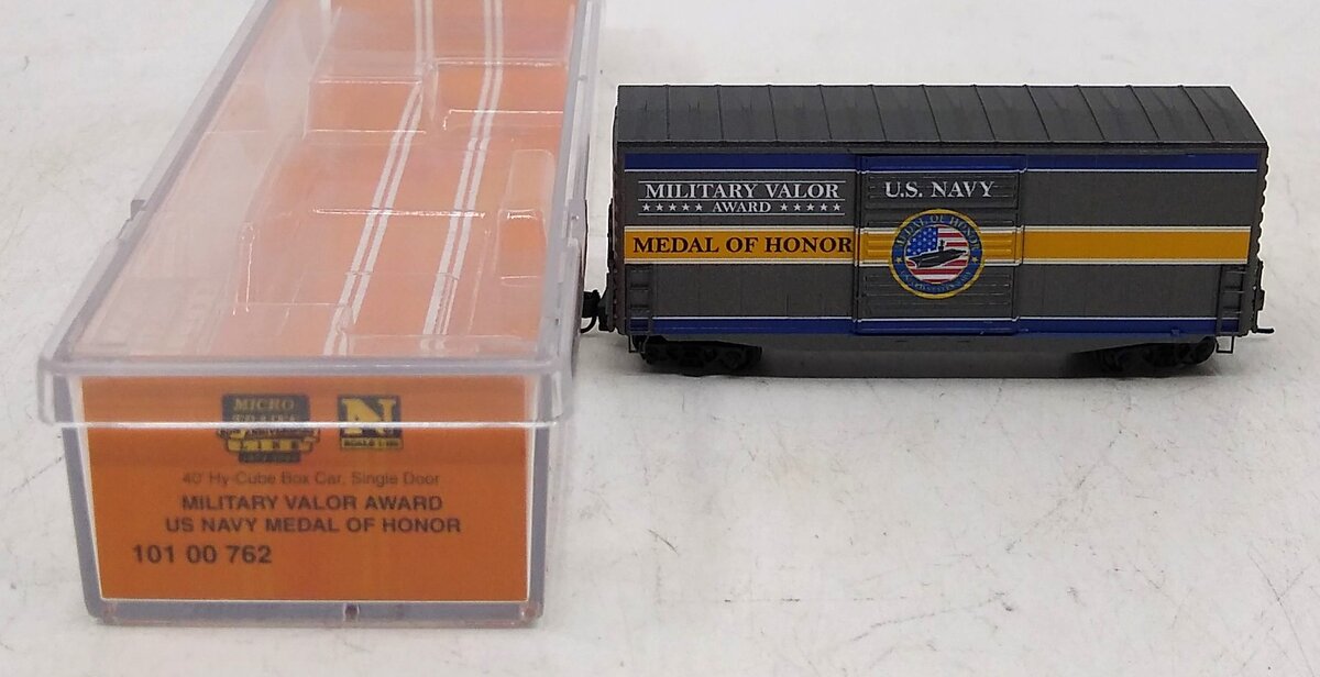 Micro-Trains 10100762 N U.S. Navy Military Valor Award 40' Hy-Cube Box Car