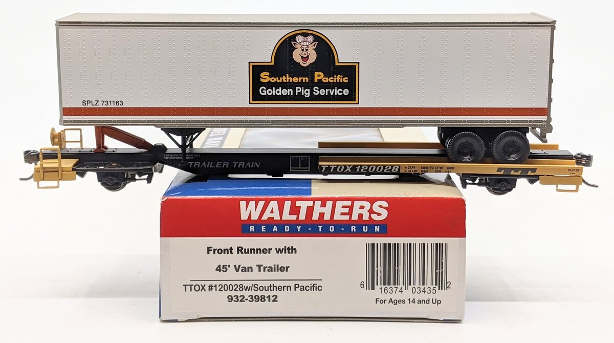 Walthers 932-39812 HO SP Front Runner 120028 W/45' Van Trailer Load Golden Pig